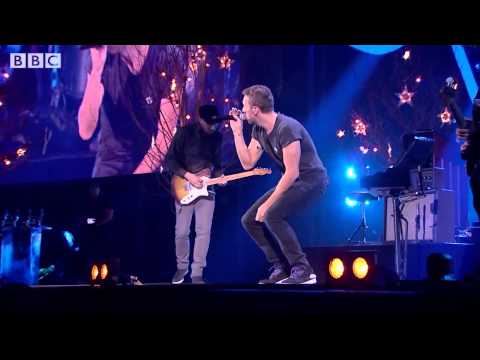 Coldplay   A Sky Full Of Stars at BBC Music Awards 2014 clip2