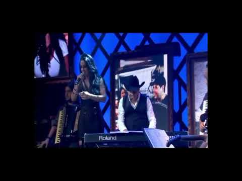 Valeria Barros Feat Maestro Pinocchio / Não quero esse amor