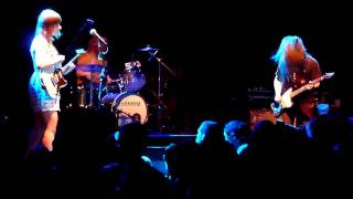 Best Coast - When I&#39;m With You / Something in the Way (Music Hall of Williamsburg, 7.20.2010)