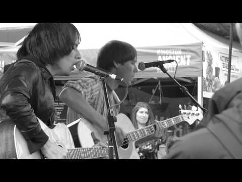 The Cribs - Come on, be a No-One. Acoustic set Kingston 10.08.17.