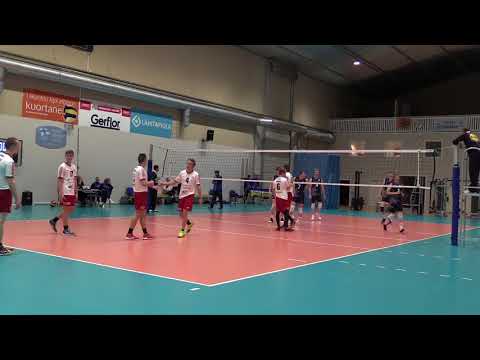 Too many players on volleyball court