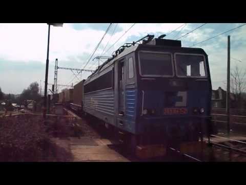 Průjezd nákladního vlaku (ČDC 363.047) - Chomutov město, 16. 4. 2013
