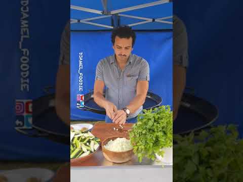Pablo El Bobar aka Pablo Escobar! is making some richta ! Algerian pasta using his special flour