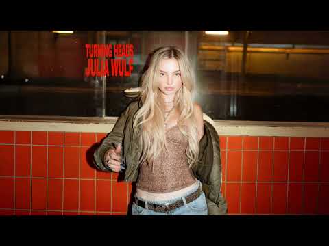 Julia Wulf - Turning Heads (Offizielles Audio)