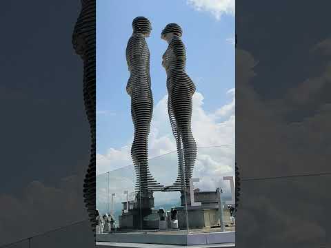 Georgia Batumi Ali and Nino - The Statue of Love