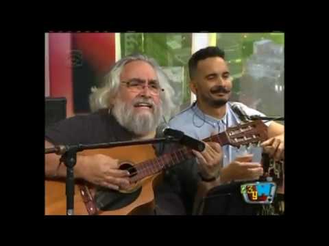 En la Luna. Pedro Luis Ferrer.