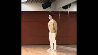 Download lagu Chan watching his 7 kids vs them watching Chan 😭💕 #bangchan #straykids #skz #ot8 mp3