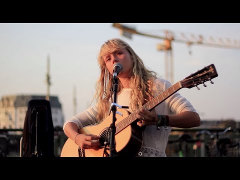 Alice Phoebe Lou - The City Sleeps