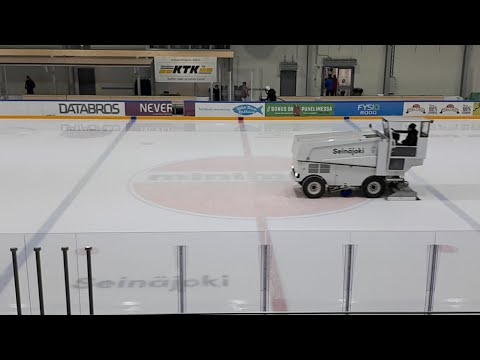 S-kiekko sininen E1-07-JYP musta E1-07 3.2.2019 1. ja 2. erä