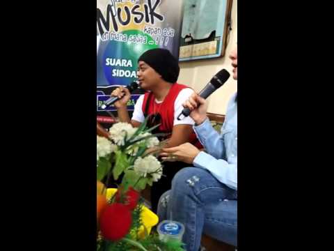 Iva lola feat Nur Bayan Radio Visit Suara Sidoarjo
