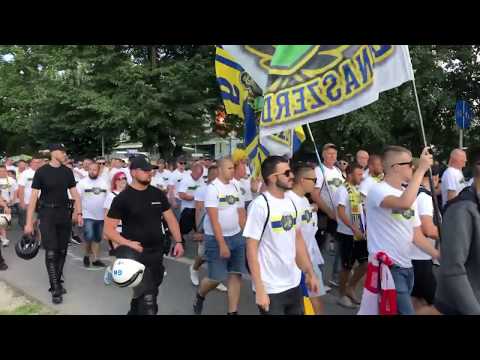 Fani DAC 1904 przemaszerowali z Rynku Głównego pod stadion Cracovii