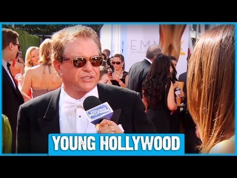 Emmys Red Carpet With Hatfields And McCoys Tom Berenger!