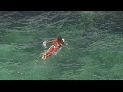 Stream Of Surf Babes - Uluwatu, 17 December 2019