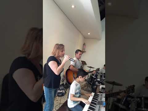 Santo santo santo é o Senhor, Deus do Universo do Céu e da Terra - MÚSICA PARA MISSA
