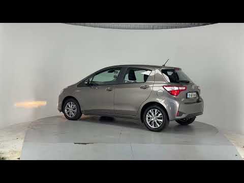 Toyota Yaris HY HYBRID LUNA 4DR AUTO**MULTIFUNCTIO - Image 2