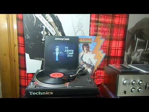 Videoclip de Come Along And Ride This Train (Live At The Paramount Theatre, NJ/1990) — Johnny Cash