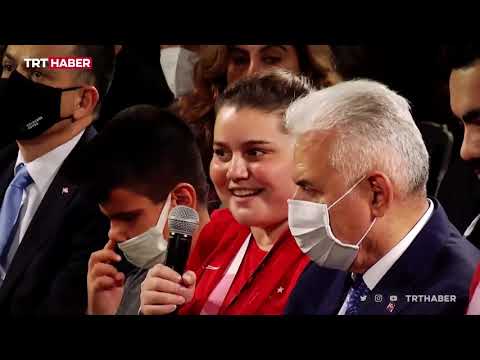 Milli Sporcumuz Öznur Cüre Engelleri Birlikte Aştık - İzmir Buluşması'ndaydı | #RecepTayyipErdogan