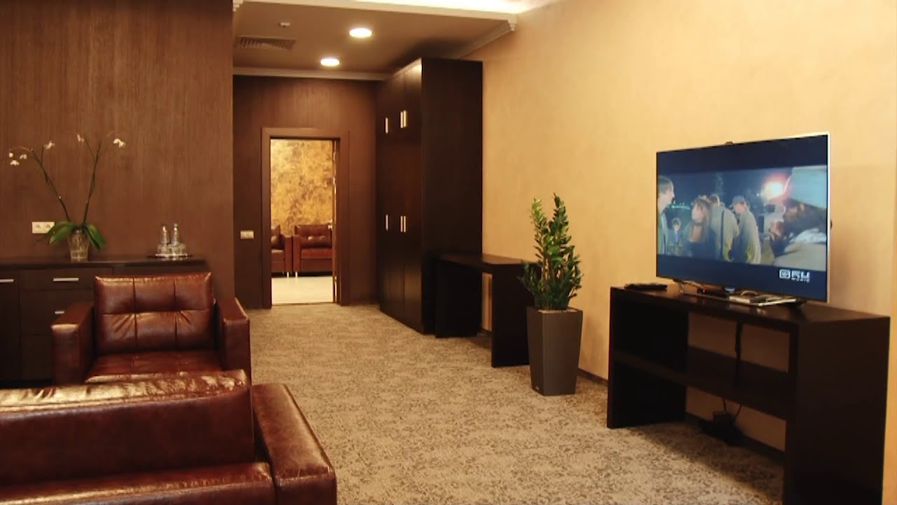 Official Delegations Hall (CIP Lounge)