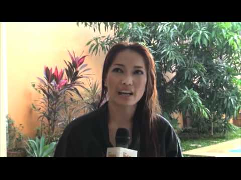 Bagaimana membangkitkan Wanita kemuliaan Bawang dengan madu untuk potensi