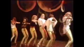 Legs &amp; Co - &#39;How Can This Be Love&#39; Top Of The Pops Andrew Gold