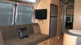 preview picture of video 'Airstream Flying Cloud Travel Trailer Series Overview'