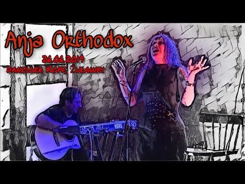 Koncert Anji Orthodox z zespołu Closterkeller w zabytkowym domu podcieniowym na Żuławach