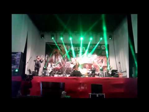 MIX - Elizabeth Morris - Fiesta del Vino, Buin 2015