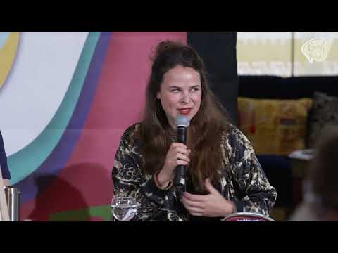 Outtakes C4FF Pressekonferenz: Julia Gámez Martin (Part 1)