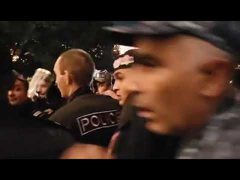 Ոստիկանները նաև լրագրողներին են սպառնում