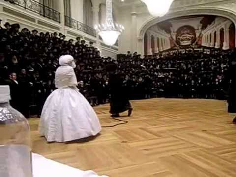 Spinka Rebbe dancing Mitzva Tantz at his daughter  Wedding