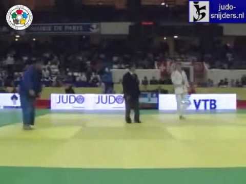 Judo 2009 Paris: Tricomitis (CYP) - Kuciara (AUT) [-73kg].