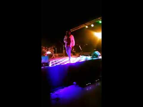 Lafayne Performs "I know" from His album UNL💔VED (BASS DISTORTED)