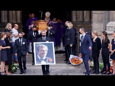 فيديو آلان ديلون ودوجاردان في مقدمة الحضور بجنازة بلموندو…