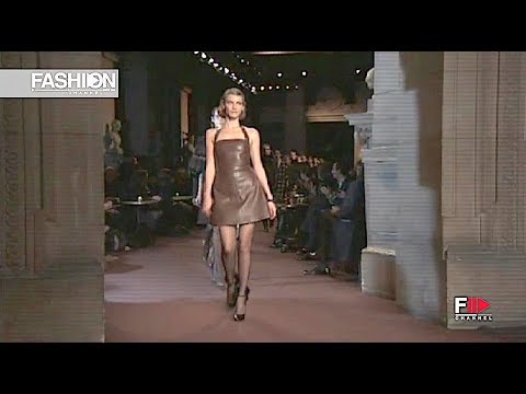 LOEWE Fall 2010 Paris - Fashion Channel