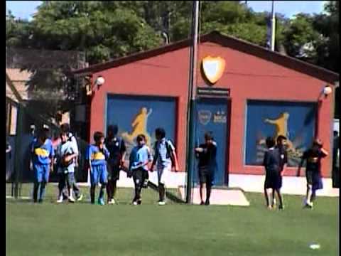 www.sabadogol.net FUTBOL INFANTIL. BOCA FESTEJA EL CAMPEONATO EN 2001. 2-12-2012.