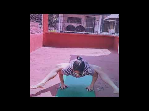 How Women Stretch and Split on Instagram - 093 - yogini_ivysagittarius - yogini_ivy2k18