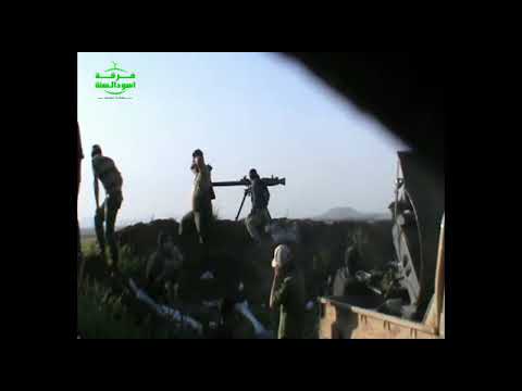 جانب من عمليات فرقة أسود السنة للتصدي لعناصر تنظيم داعش على جبهة مساكن جلين في ريف درعا