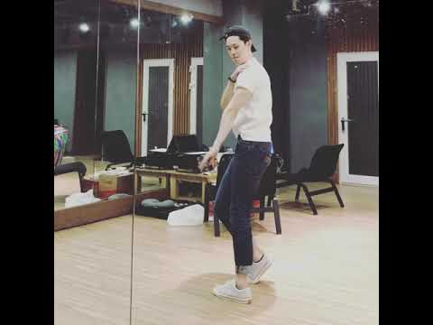 Zelo dancing to Airport in 10:30 by David Tao