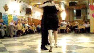 Video thumbnail for Javier Rodriguez y Andrea Misse - "El Bulín De La Calle Ayacucho"