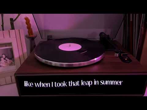 Emmy Jo - LAST SUMMER (Official Lyric Video)