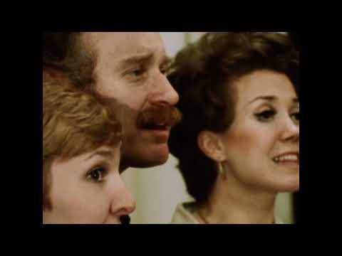 Trailer shot of Elaine Stritch at the mic during the ‘Ladies Who Lunch’ session