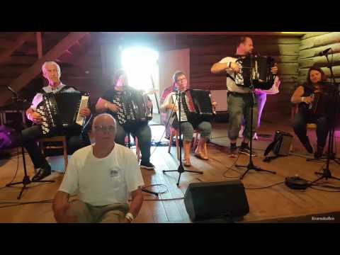 Herfra of Derfra  i Ransäter Bälgspel vid landsvägskanten 2016