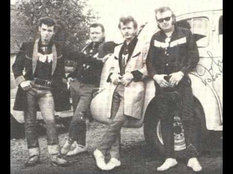 The Riot Rockers - You Make Me Mad