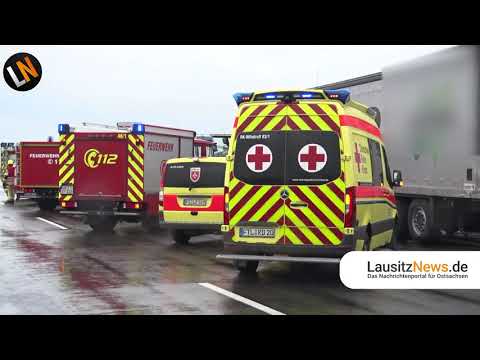 BAB4/ Nossen - Fahrer von Kleintransporter stirbt bei Unfall