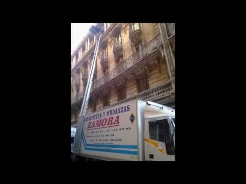 Mudanzas y Transportes con elevador.