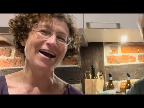 Miss Moonshine fiddle dance busking in Büsum Harbor, North Sea, Germany - Podunk Toddle