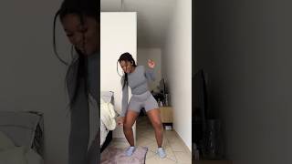 On the floor 🩶 #africangood #dance #amapiano  @boitumelo_ramasike