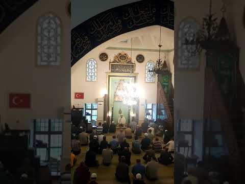 İnegöl ishak paşa camii imam hatibi mehmet nuri memiş hocanın sesinden kuranı kerim tilaveti.allah r