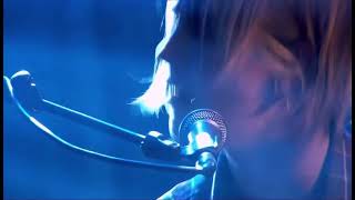 Tom Odell performing Grow Old With Me on MTV EMA push