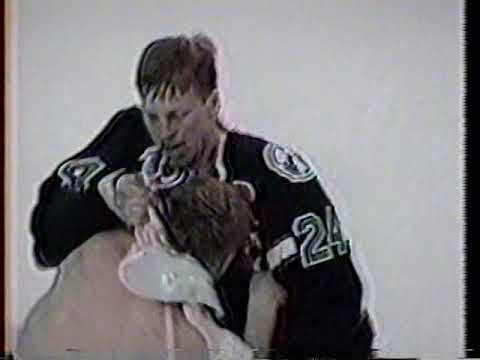 Sabres vs North Stars scrum and Rob Ray vs Mark Tinordi - Mar 31, 1992